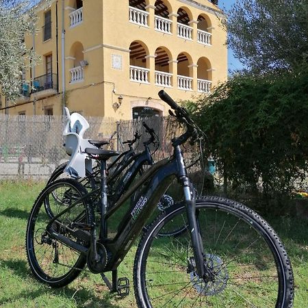 Maset Del Garraf Guest House Olesa de Bonesvalls Ngoại thất bức ảnh