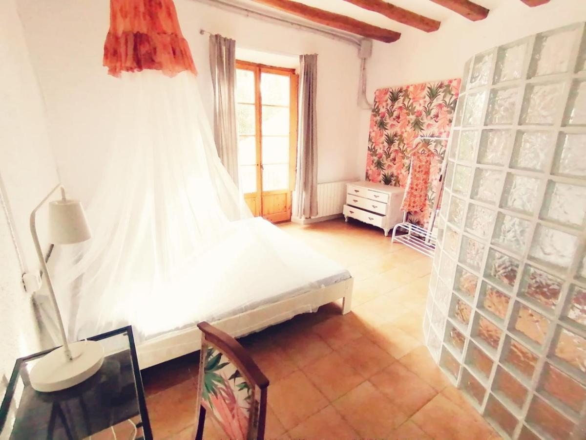 Maset Del Garraf Guest House Olesa de Bonesvalls Ngoại thất bức ảnh