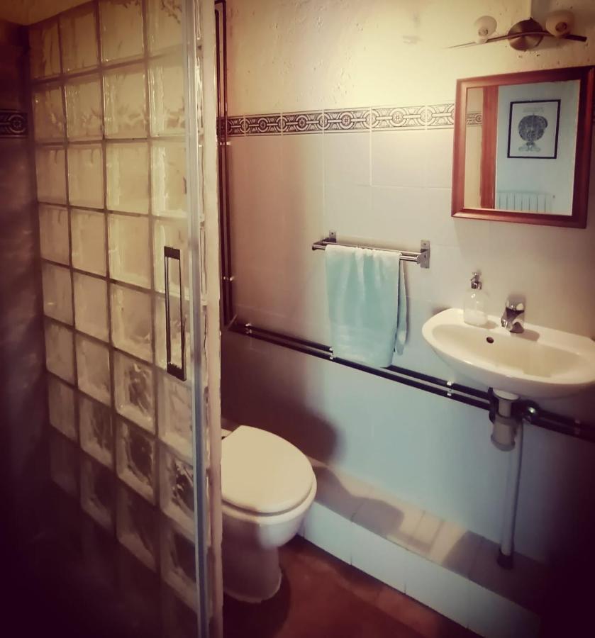 Maset Del Garraf Guest House Olesa de Bonesvalls Ngoại thất bức ảnh