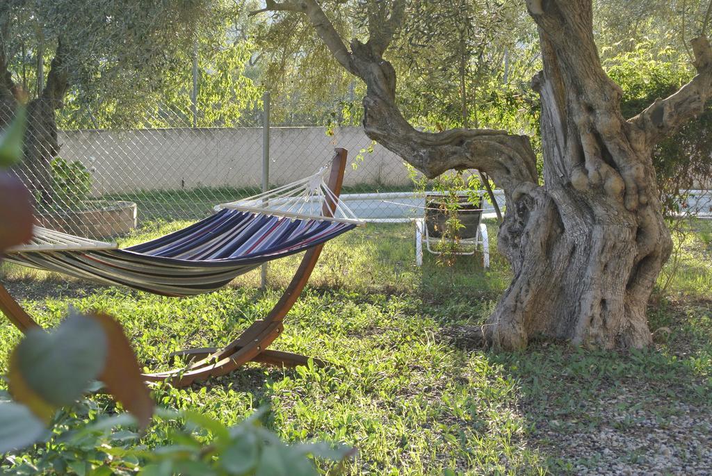 Maset Del Garraf Guest House Olesa de Bonesvalls Ngoại thất bức ảnh