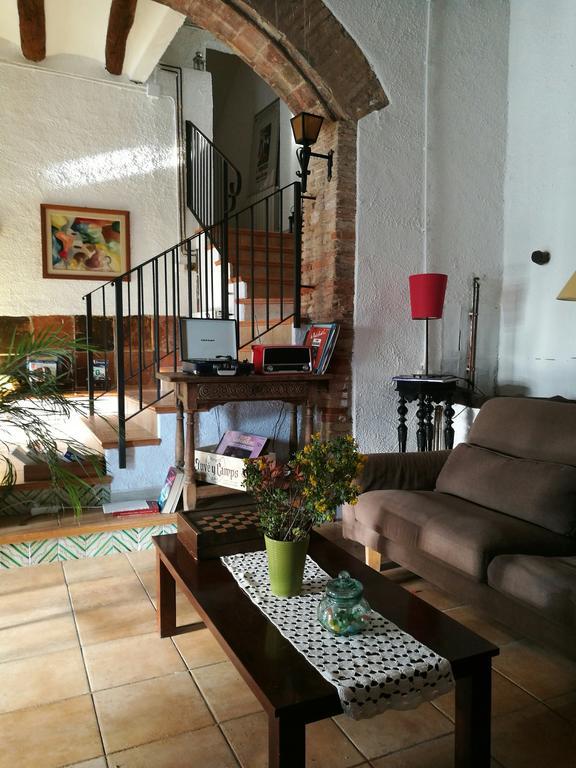 Maset Del Garraf Guest House Olesa de Bonesvalls Ngoại thất bức ảnh