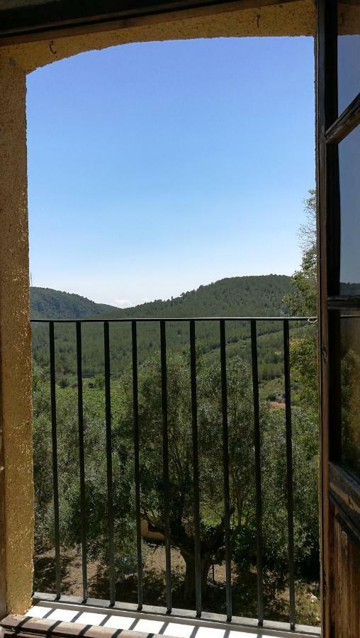 Maset Del Garraf Guest House Olesa de Bonesvalls Ngoại thất bức ảnh