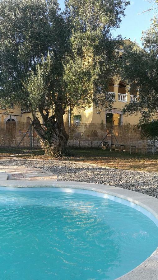 Maset Del Garraf Guest House Olesa de Bonesvalls Ngoại thất bức ảnh